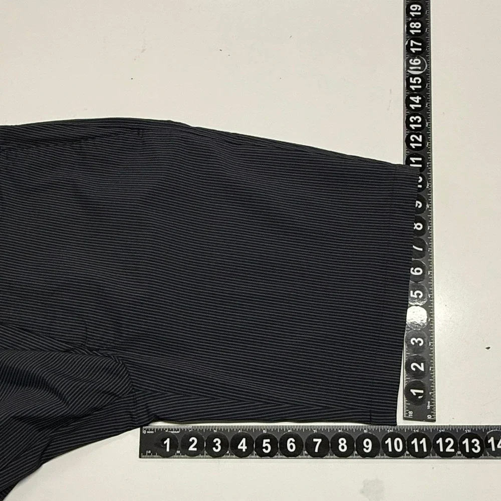 Under Armour Shorts Mens 32 Gray Pinstripe Performance Golf‎ Stretch 10